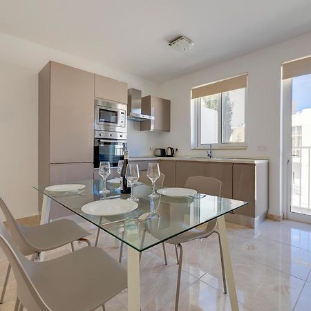 Modern 2Br Apartment In Central St Julian'S San Giuliano Esterno foto