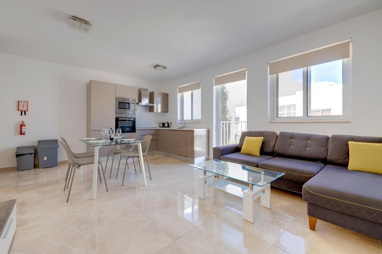 Modern 2Br Apartment In Central St Julian'S San Giuliano Esterno foto