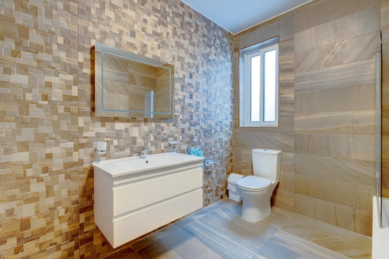 Modern 2Br Apartment In Central St Julian'S San Giuliano Esterno foto