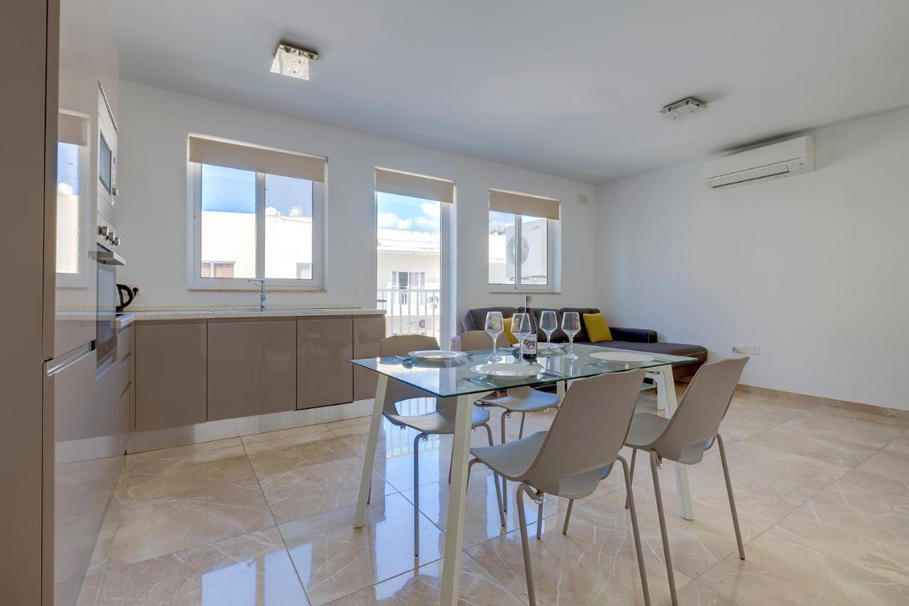 Modern 2Br Apartment In Central St Julian'S San Giuliano Esterno foto